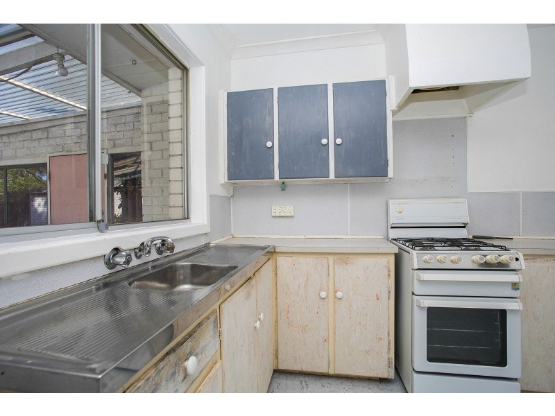 20 Neilson Avenue, Armadale WA 6112