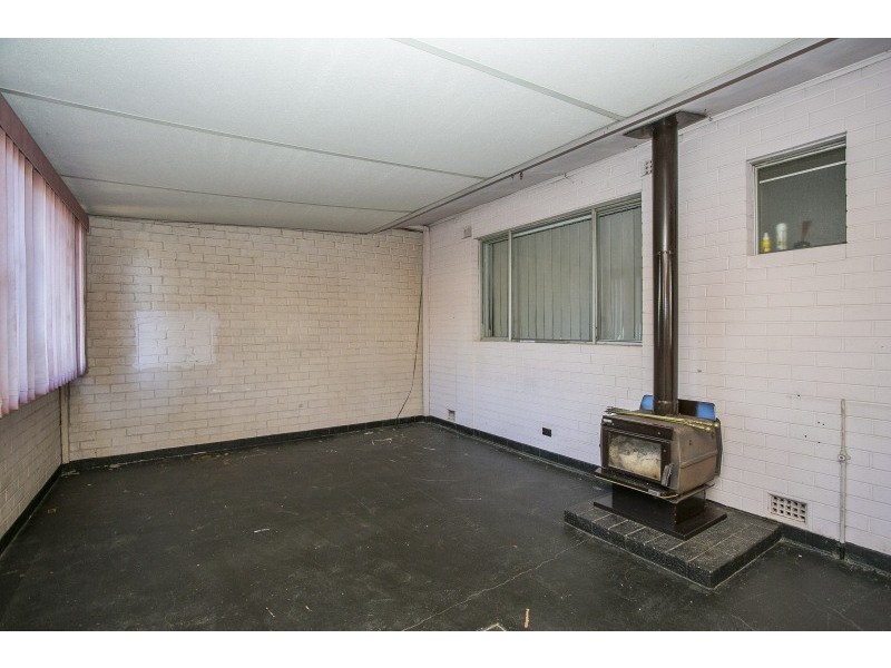 20 Neilson Avenue, Armadale WA 6112