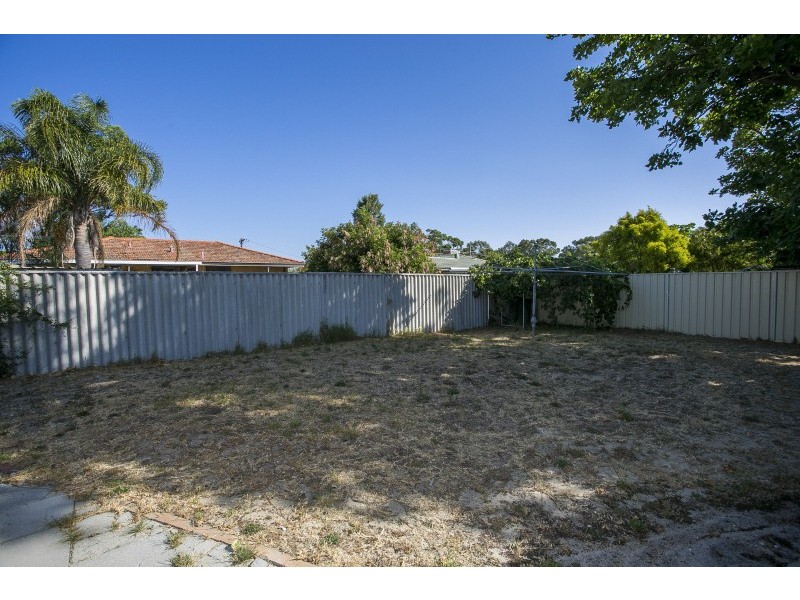20 Neilson Avenue, Armadale WA 6112