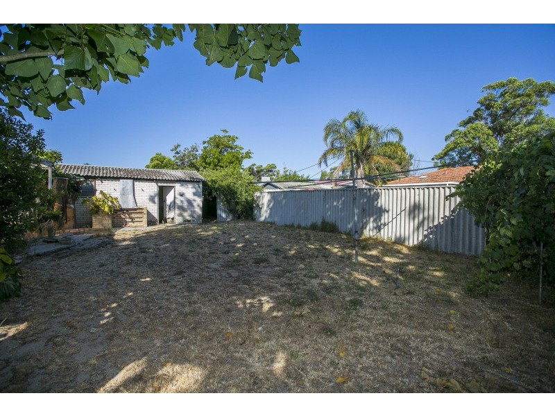 20 Neilson Avenue, Armadale WA 6112