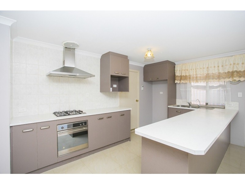 31 Turnstone Glade, Beechboro WA 6063