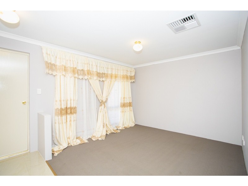 31 Turnstone Glade, Beechboro WA 6063