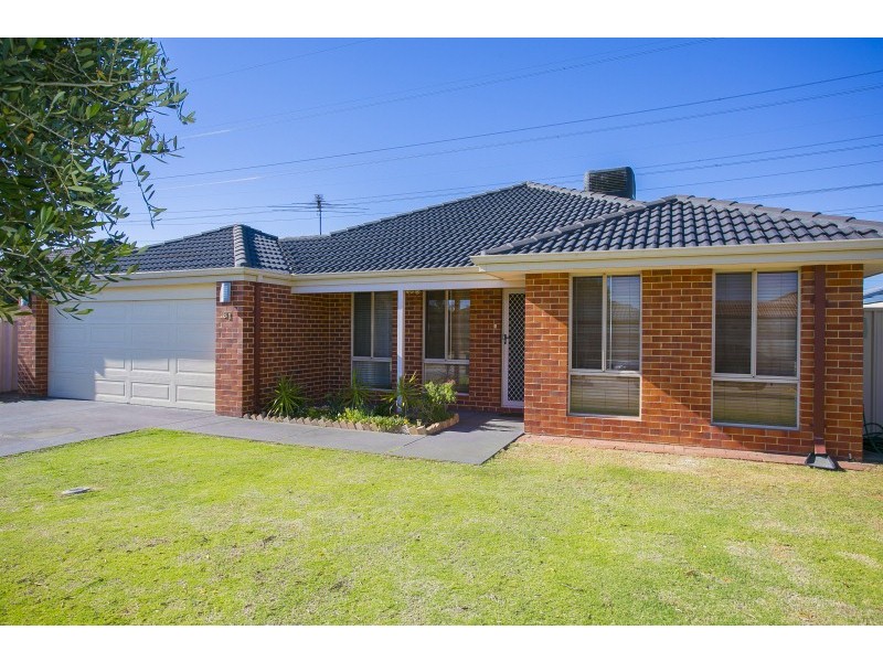 31 Turnstone Glade, Beechboro WA 6063