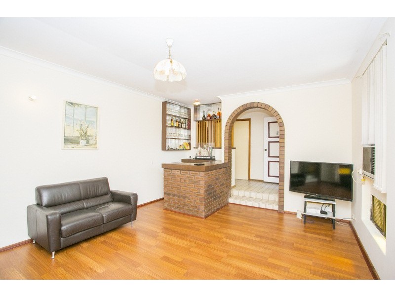 6 Camfield Place, Beechboro WA 6063