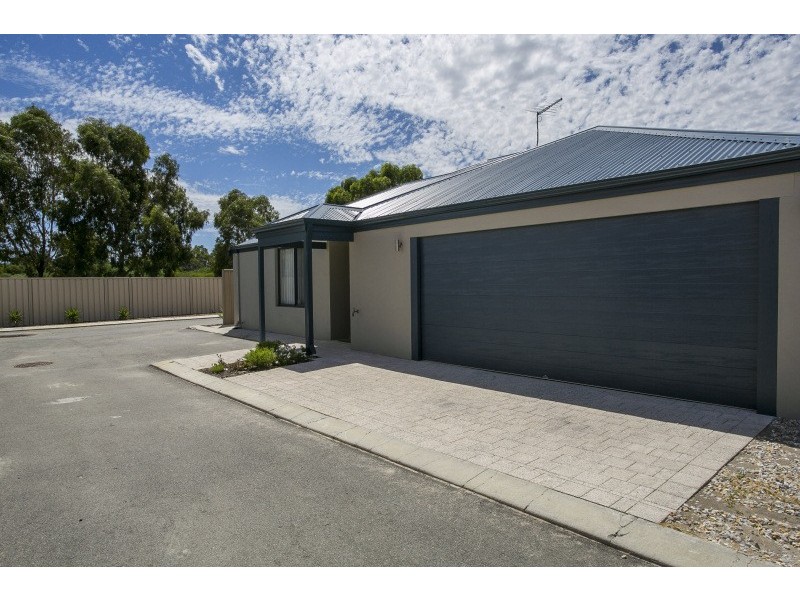 1/217 Patricia Street, Caversham WA 6055