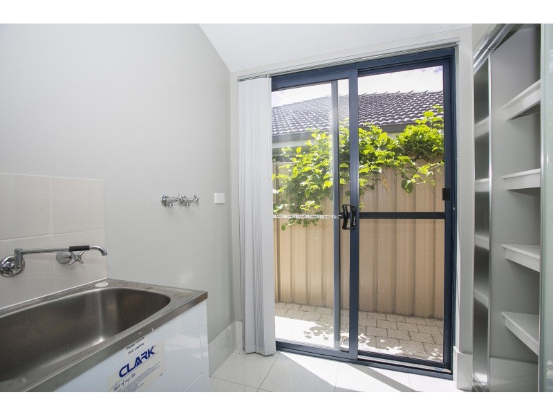 1/217 Patricia Street, Caversham WA 6055