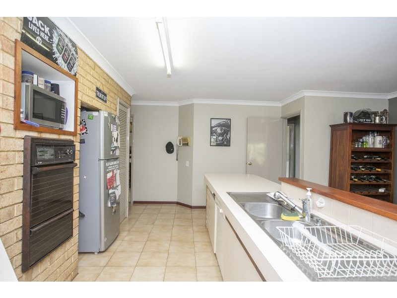 6 Pickett Street, Swan View WA 6056