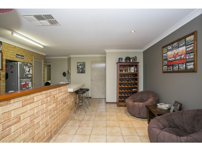 6 Pickett Street, Swan View WA 6056