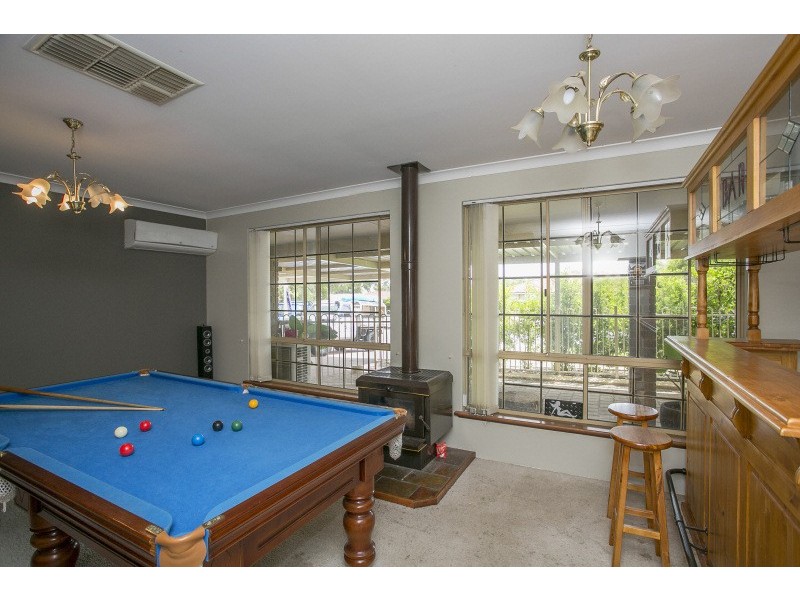 6 Pickett Street, Swan View WA 6056