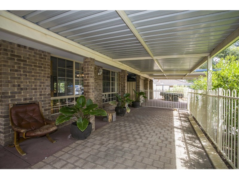 6 Pickett Street, Swan View WA 6056