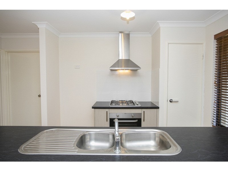 36 Tramontane App, Caversham WA 6055