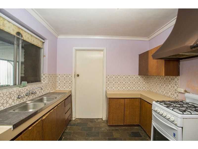 5 Clarice Court, Langford WA 6147