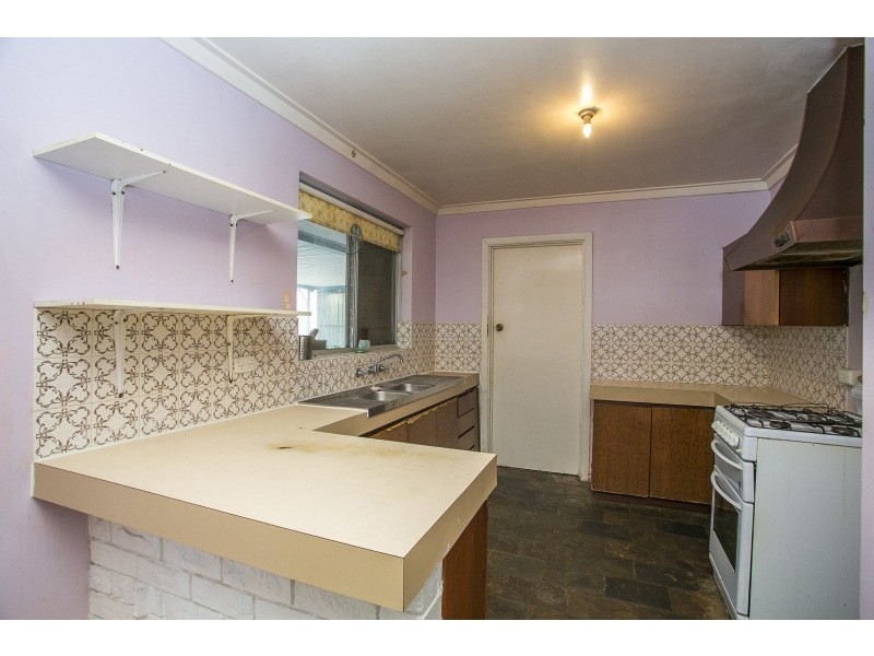 5 Clarice Court, Langford WA 6147