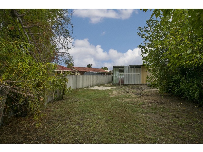 5 Clarice Court, Langford WA 6147