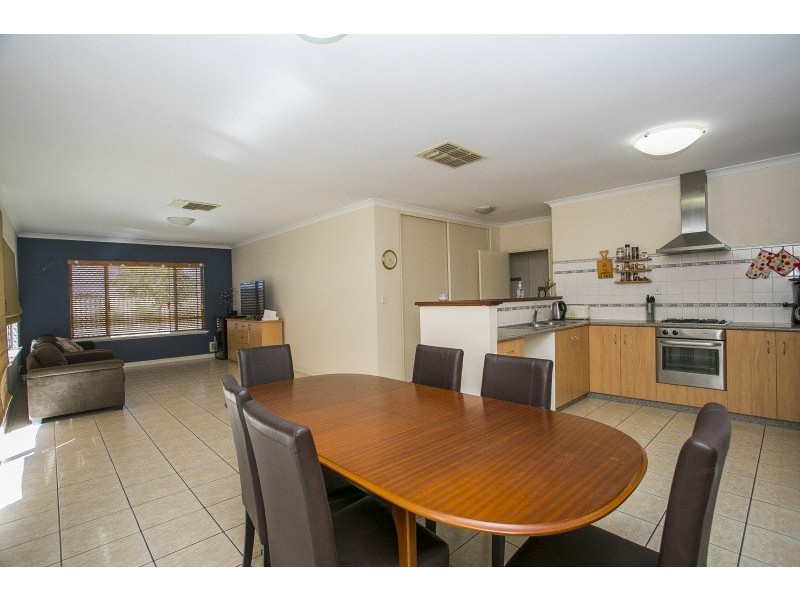 28 Salmar Way, Westminster WA 6061