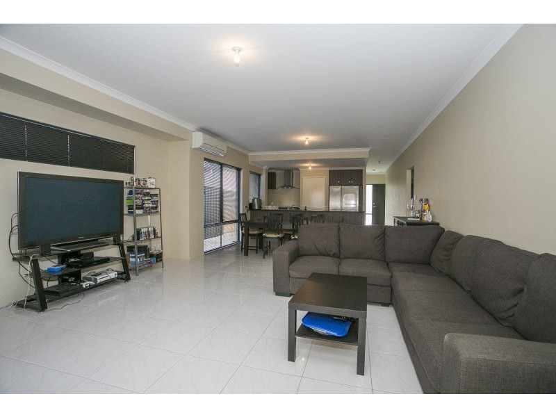 47 Summerville Boulevard, Caversham WA 6055