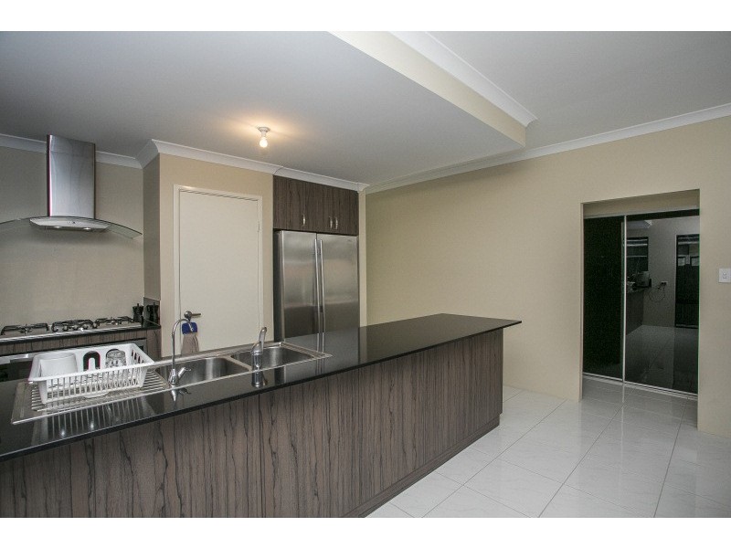 47 Summerville Boulevard, Caversham WA 6055