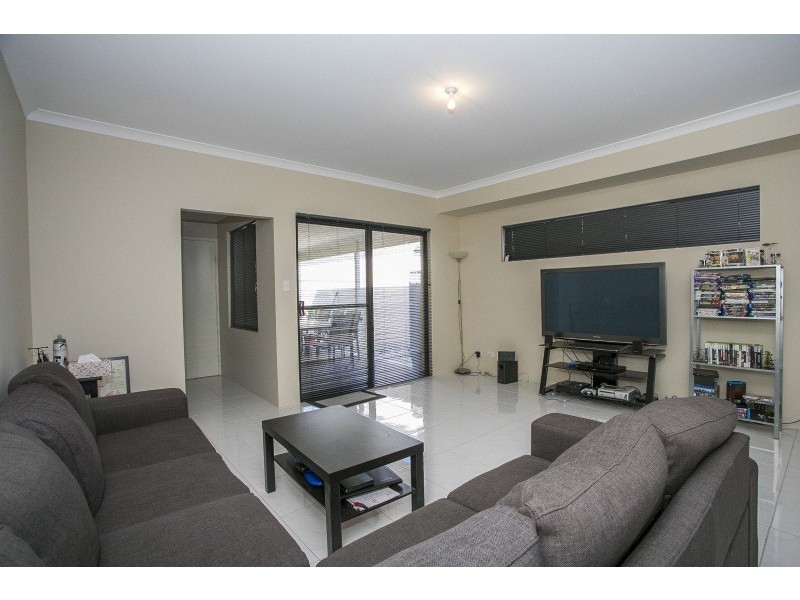 47 Summerville Boulevard, Caversham WA 6055