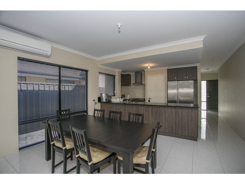 47 Summerville Boulevard, Caversham WA 6055