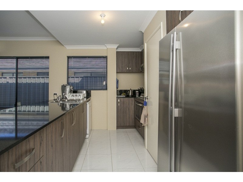 47 Summerville Boulevard, Caversham WA 6055