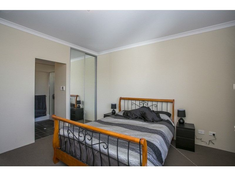 47 Summerville Boulevard, Caversham WA 6055