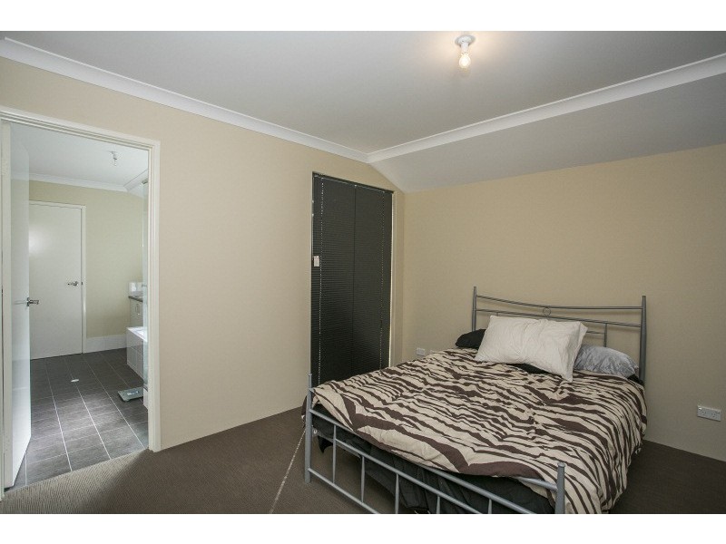 47 Summerville Boulevard, Caversham WA 6055