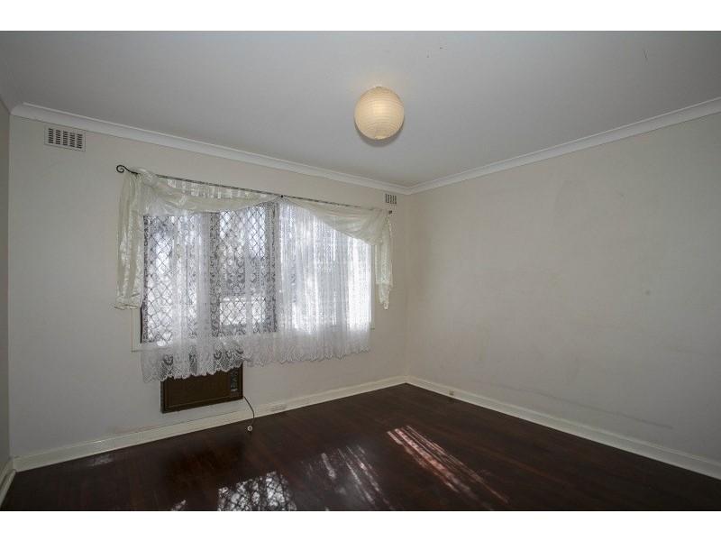 132 Marangaroo Drive, Girrawheen WA 6064