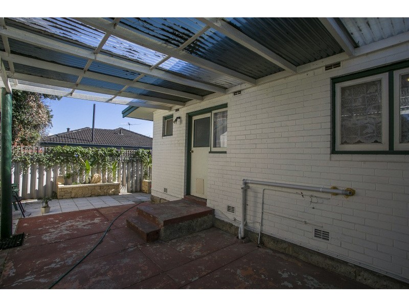 132 Marangaroo Drive, Girrawheen WA 6064
