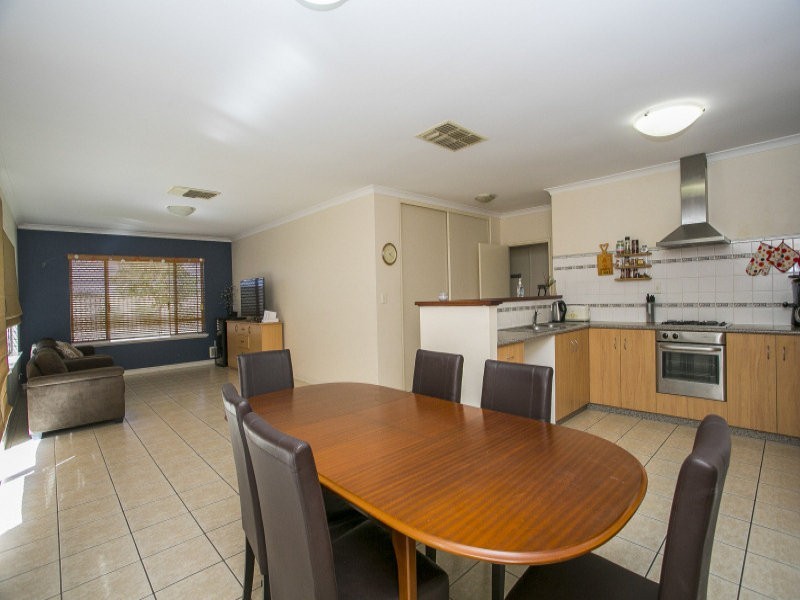 28 Salmar Way, Westminster WA 6061