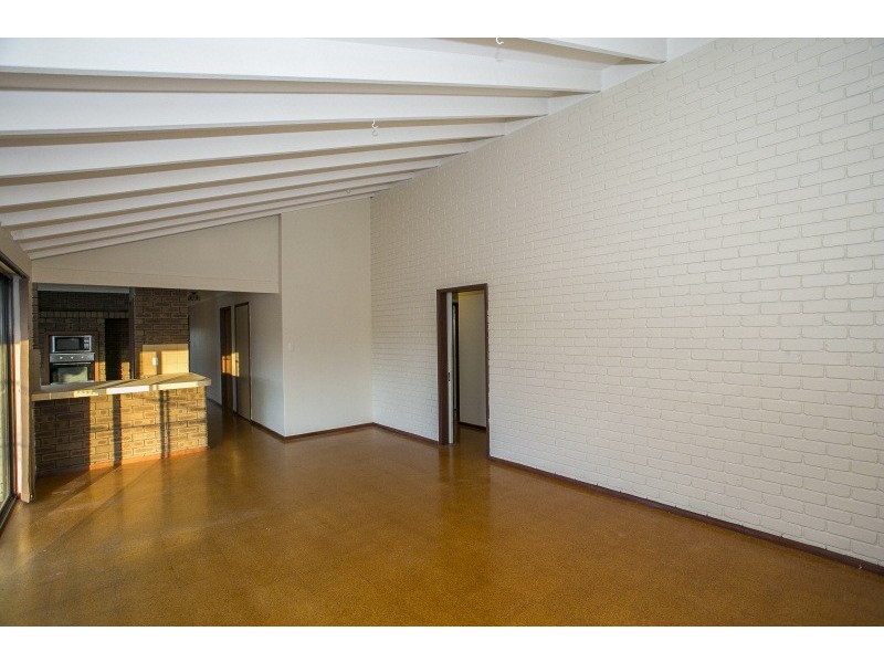 39 Gillam Way, Beechboro WA 6063