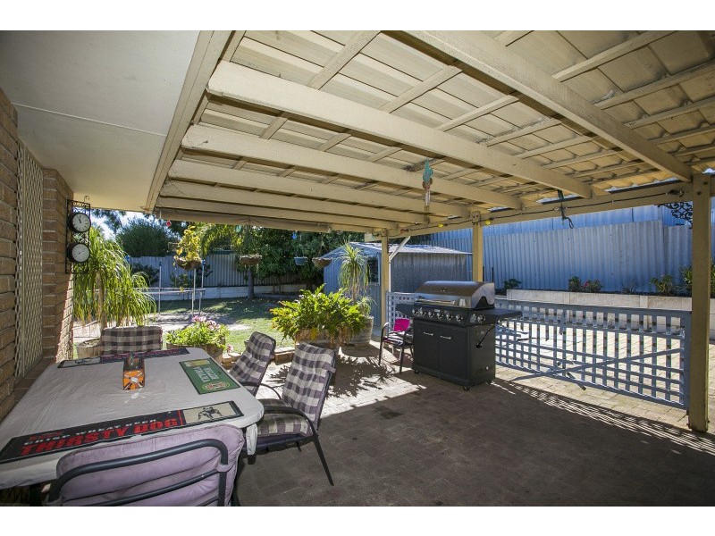 46 Hudson Way, Girrawheen WA 6064