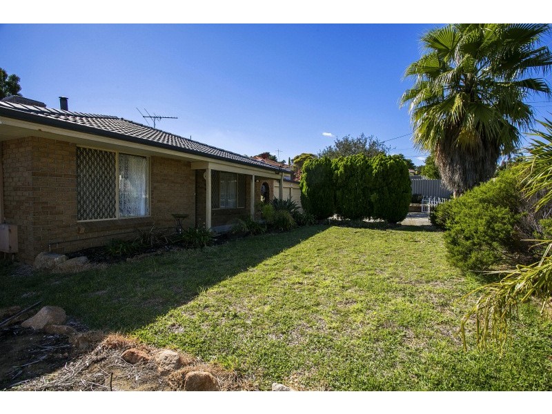 46 Hudson Way, Girrawheen WA 6064