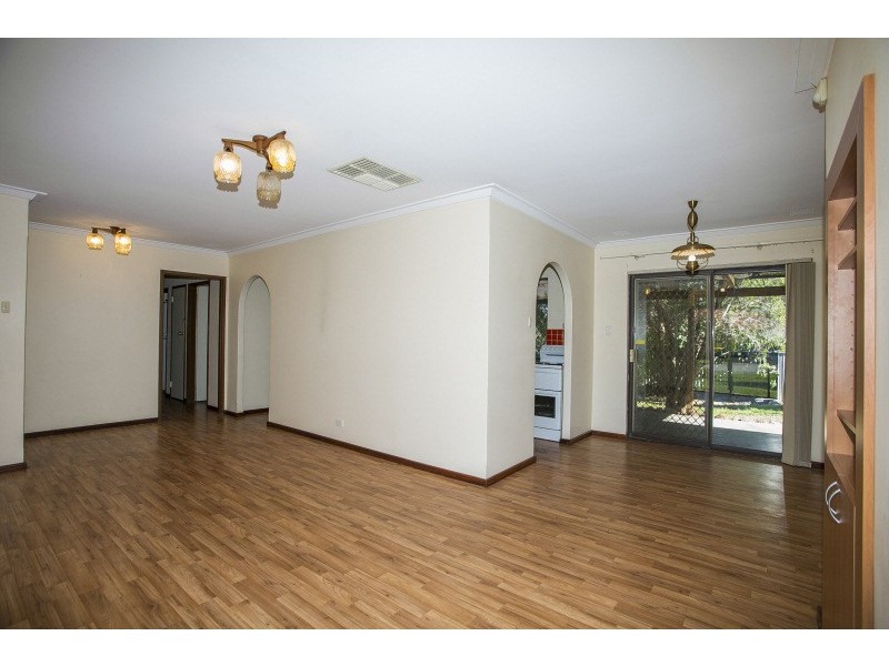 5 Abbott Way, Swan View WA 6056