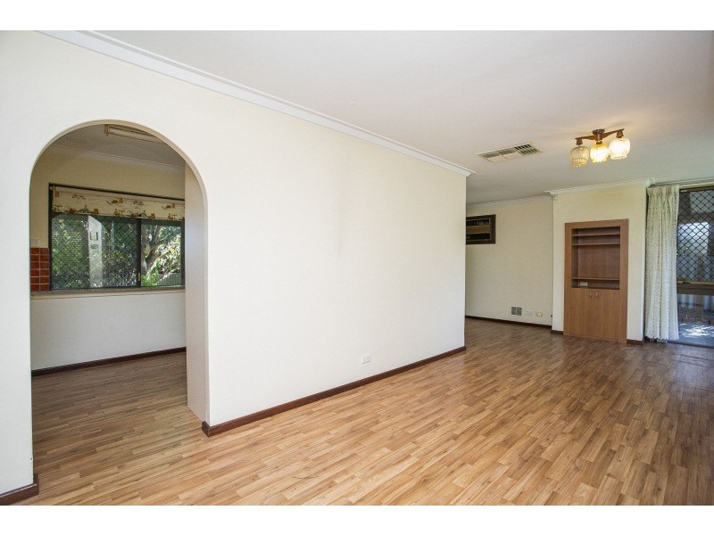 5 Abbott Way, Swan View WA 6056