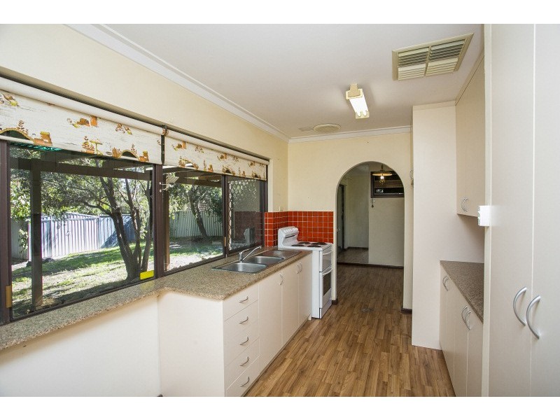 5 Abbott Way, Swan View WA 6056