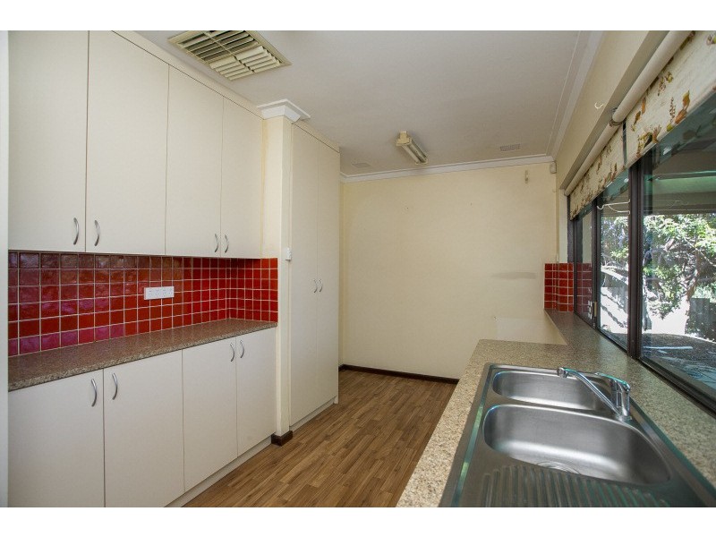 5 Abbott Way, Swan View WA 6056