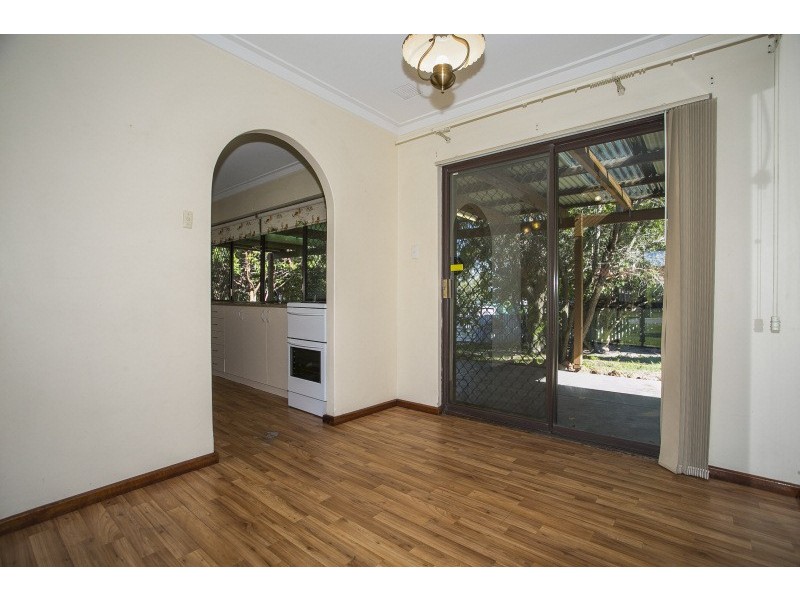 5 Abbott Way, Swan View WA 6056