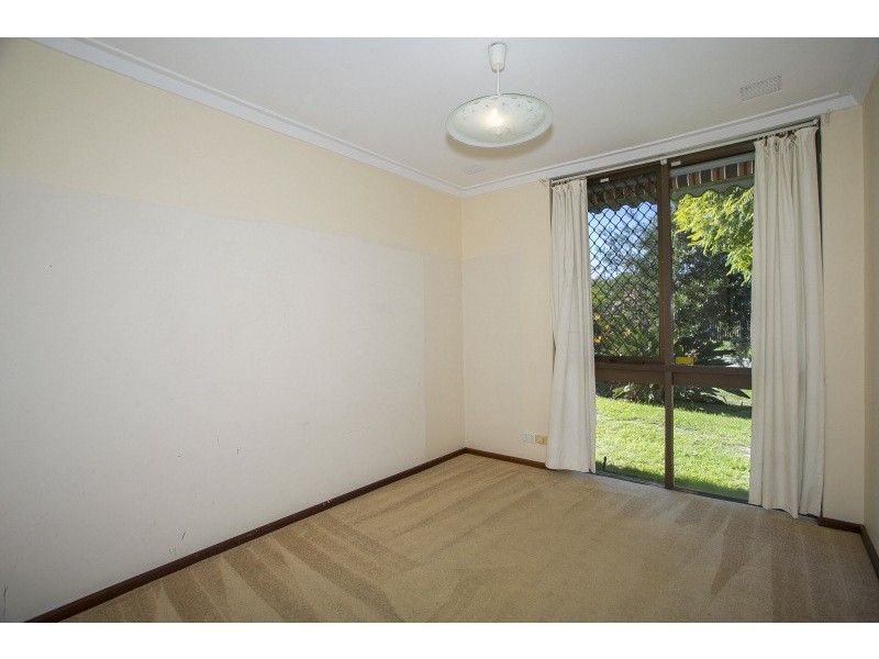 5 Abbott Way, Swan View WA 6056