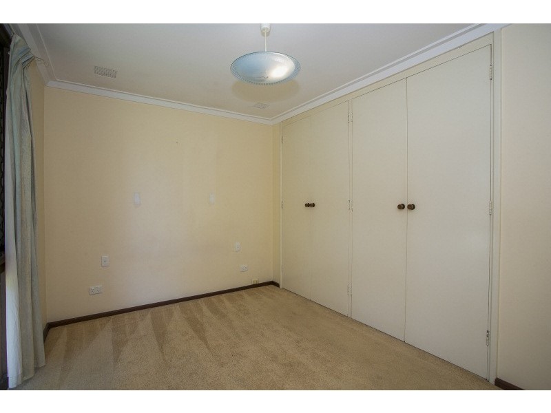 5 Abbott Way, Swan View WA 6056