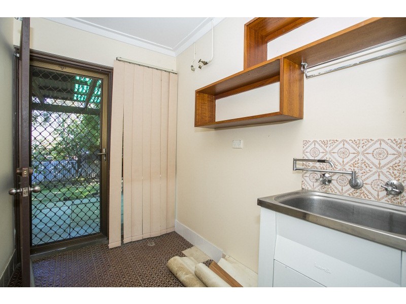 5 Abbott Way, Swan View WA 6056