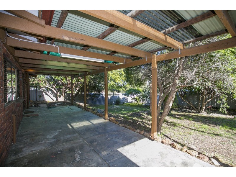 5 Abbott Way, Swan View WA 6056