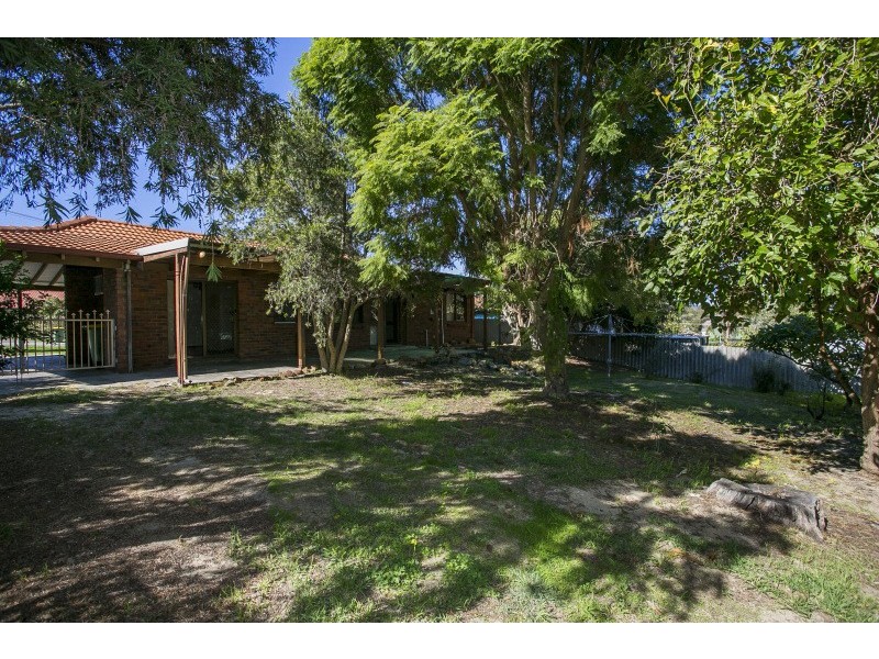 5 Abbott Way, Swan View WA 6056