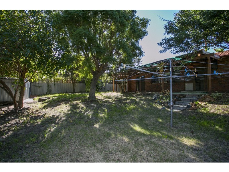 5 Abbott Way, Swan View WA 6056
