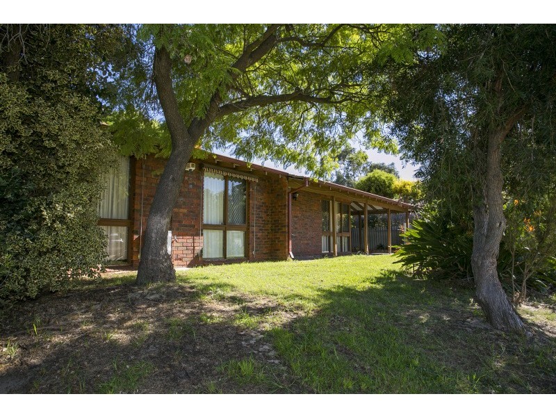 5 Abbott Way, Swan View WA 6056