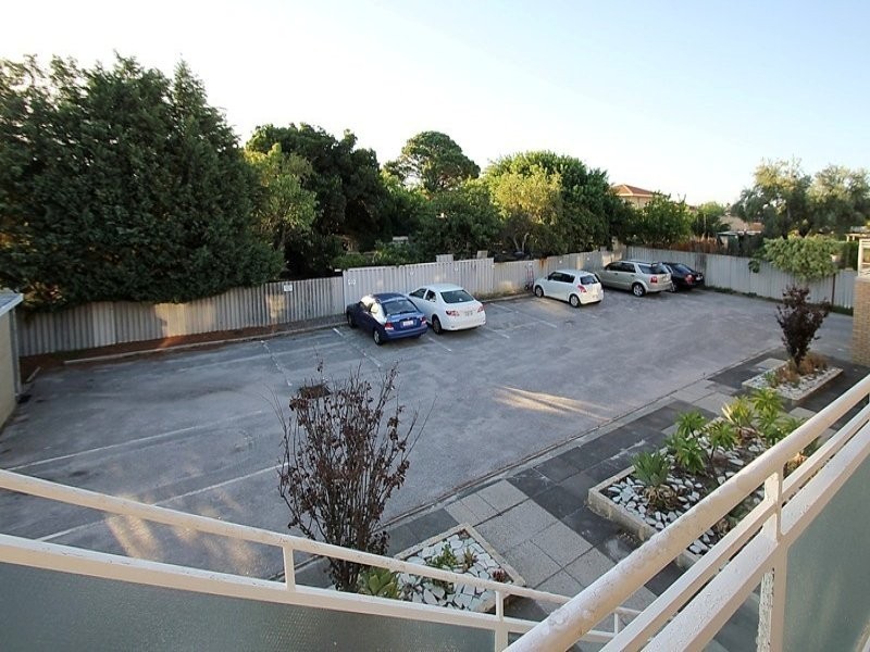 6/125 Alexander Drive, Dianella WA 6059