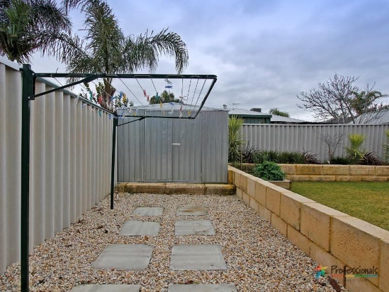 44 Ullinger, Marangaroo WA 6064