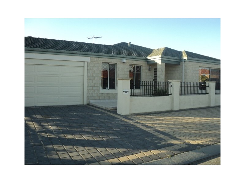 23 Curtin Road, Marangaroo WA 6064