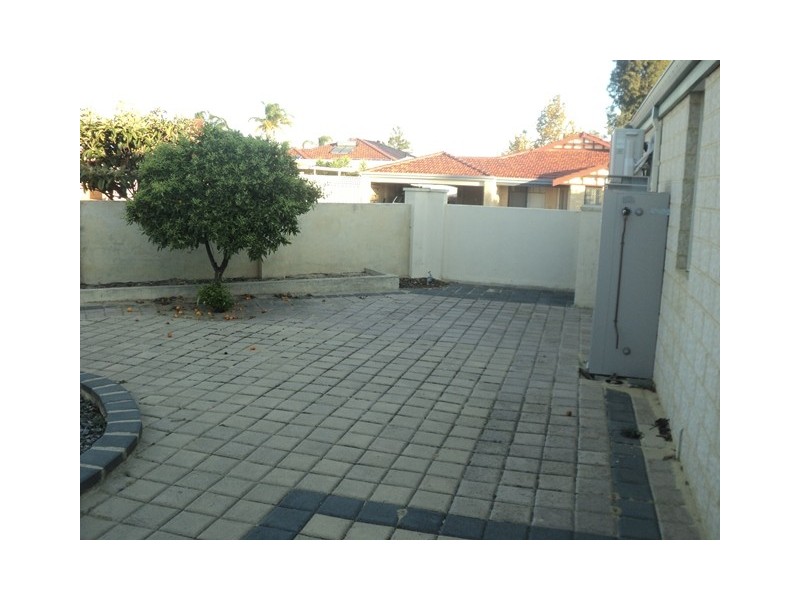 23 Curtin Road, Marangaroo WA 6064