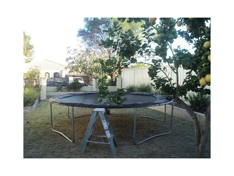 23 Curtin Road, Marangaroo WA 6064