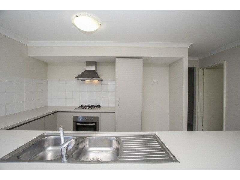 18 Summerville Boulevarde, Caversham WA 6055